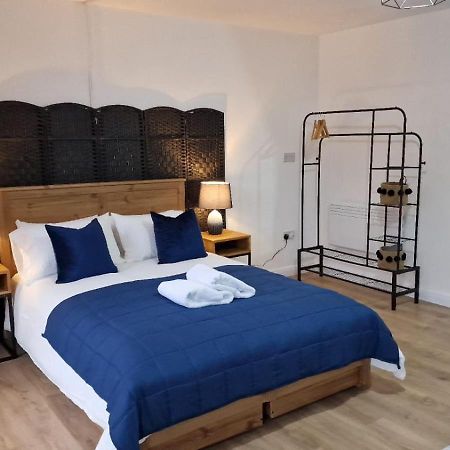 Studio Bleu Birmingham Luaran gambar